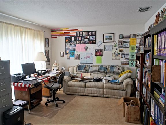 4th image of 525 SW Laconic Ave