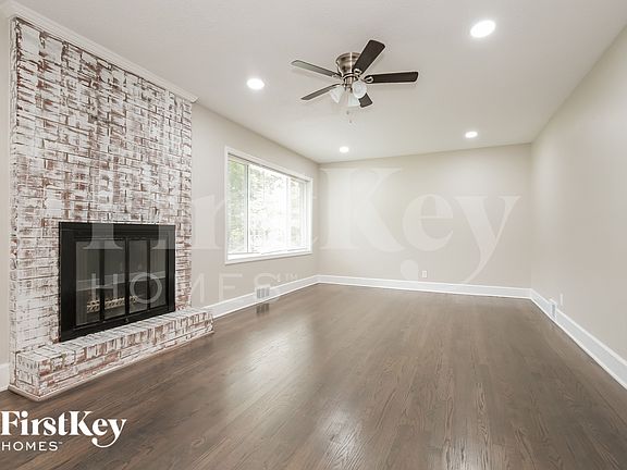 3rd image of 1329 Berwick Rd