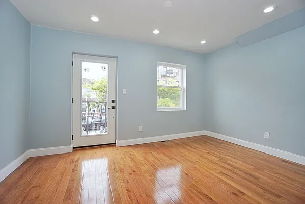 Sold by 5 Boro Realty Corp | media 29