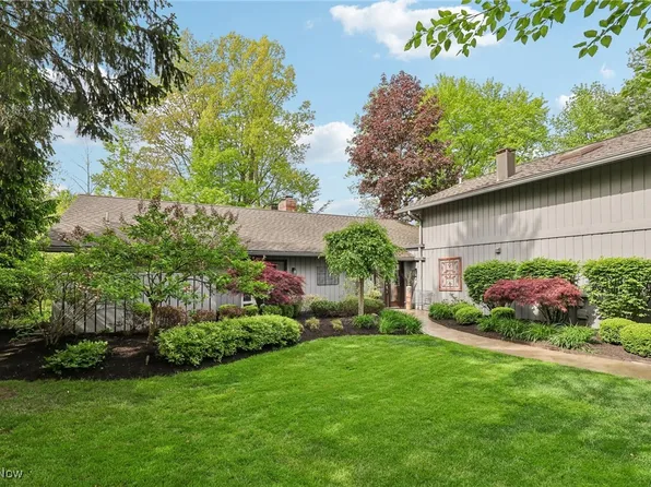 309 Wood Ridge Dr #5, Aurora, OH 44202