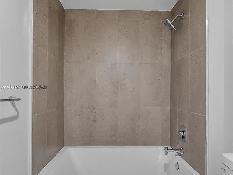 11 NE 6th St #2207 — Photo 16