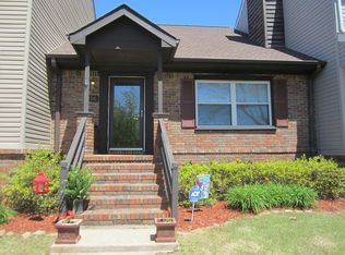 226 Meadowcrest Dr, Florence, AL 35630