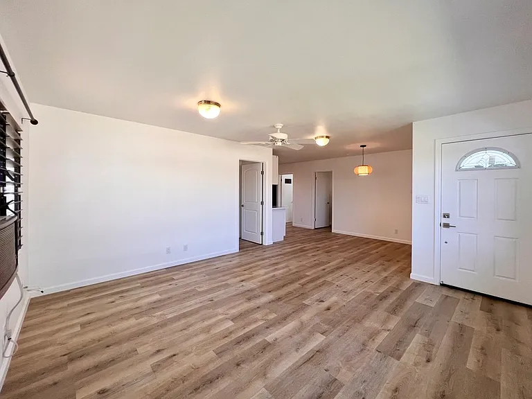 1508 Farrington St #B — Photo 9