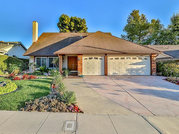 3rd image of 1824 Woodside Dr
