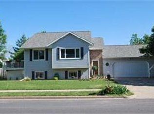 955 Westview Circle Dr, Onalaska, WI 54650