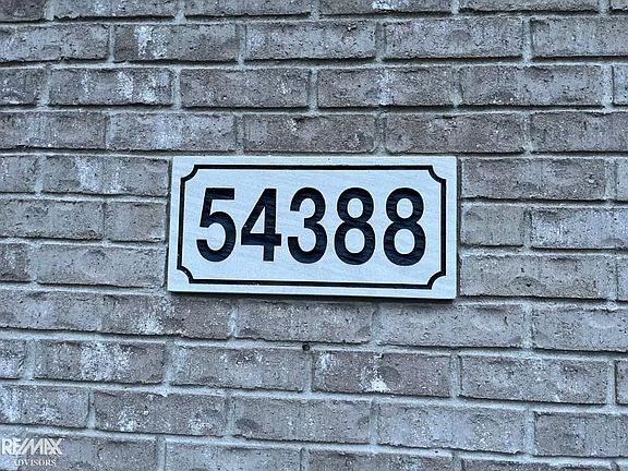 4th image of 54388 Pine St