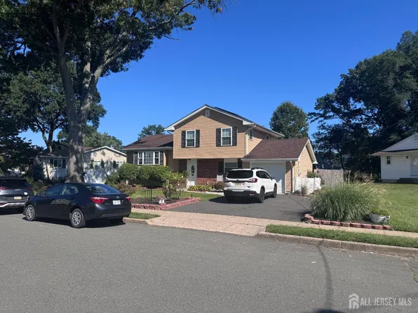7 Verona Ave, Hamilton, NJ 08619