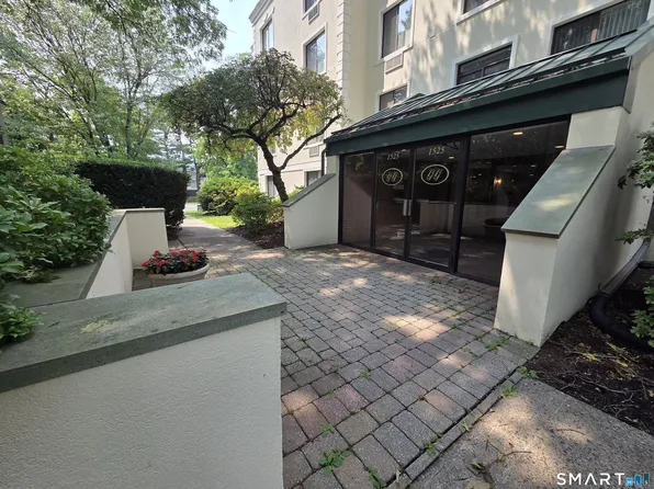1525 E Putnam Ave APT 201, Greenwich, CT 06870