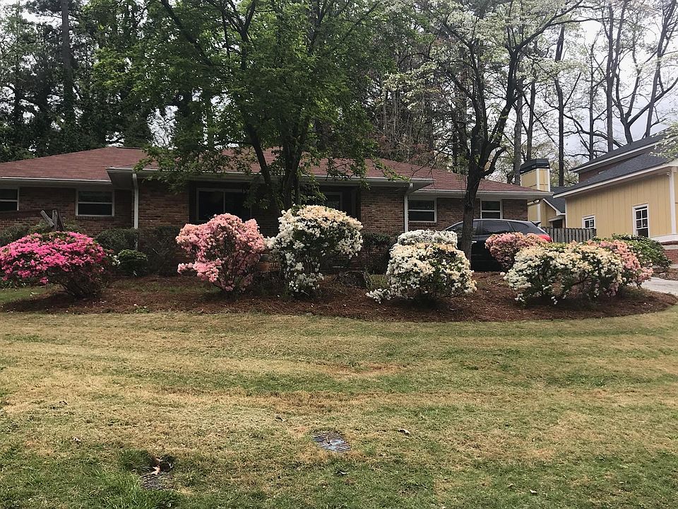 Lawn Service included