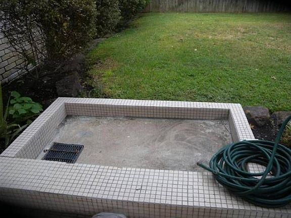 Custom outside tile sink