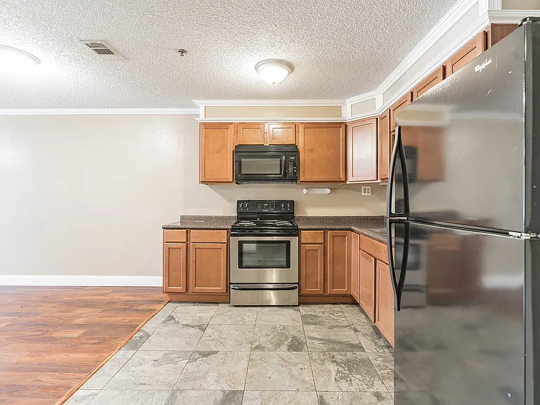 Destin Apartments — Photo 9