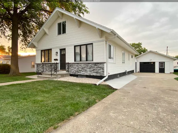 415 7th St SW, Le Mars, IA 51031
