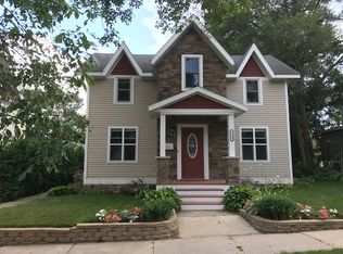 216 W Franklin St, Portage, WI 53901