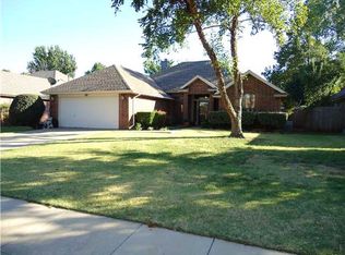 1720 Dena Dr, Edmond, OK 73003