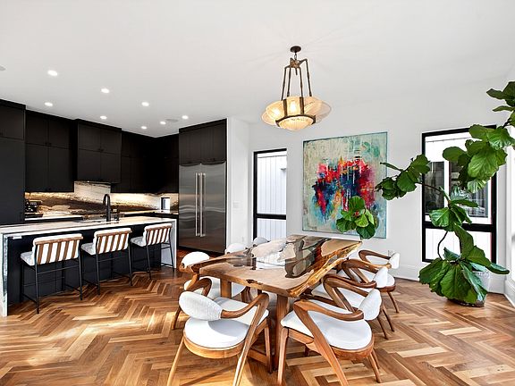 3rd image of 1617 Nottingham Rd