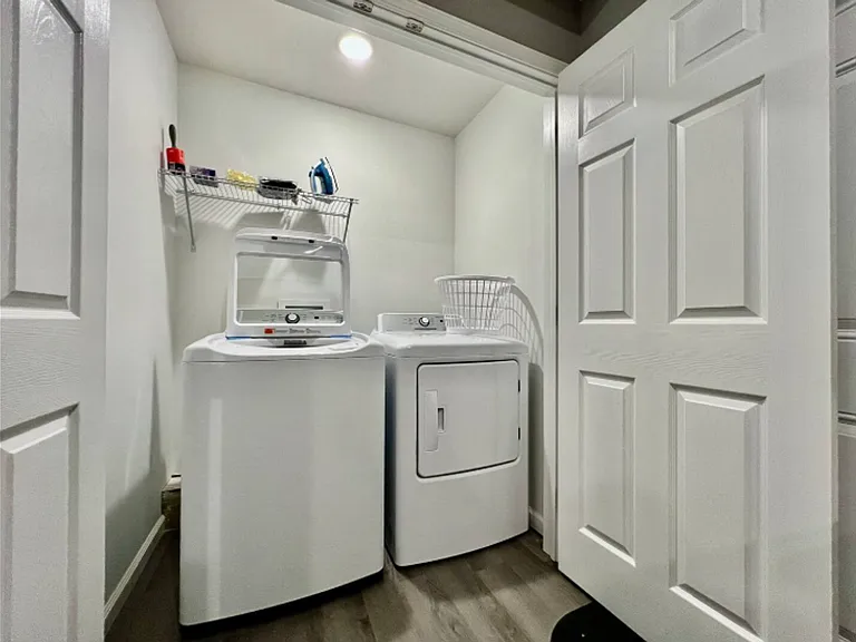 1011 N Anderson St — Photo 11
