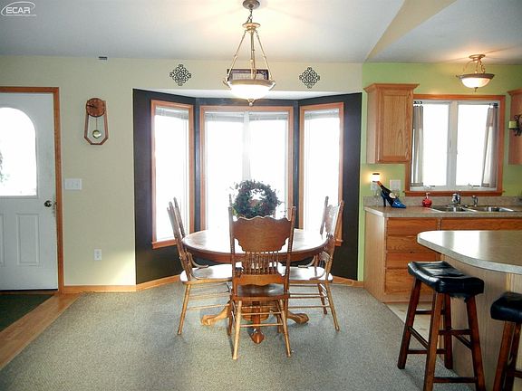 4th image of 1864 E Arrowhead Ln