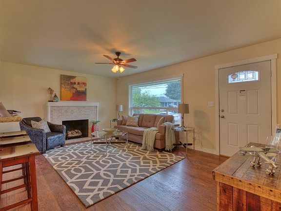 3rd image of 7022 S Thompson Ave