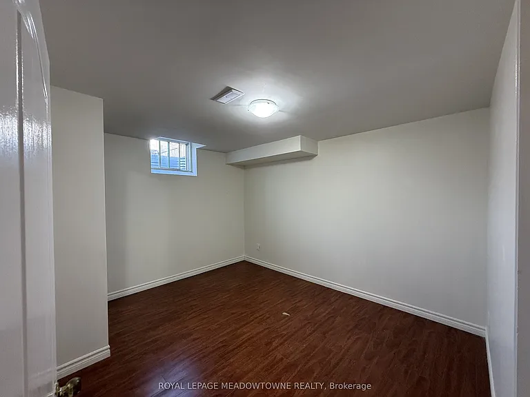 45 Bleasdale Ave — Photo 13