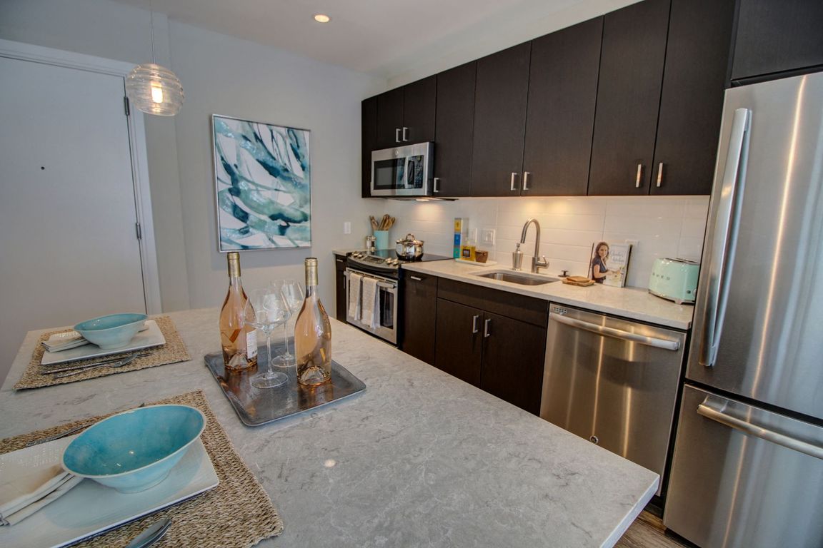 New Chef's Kitchen with Prep Island
