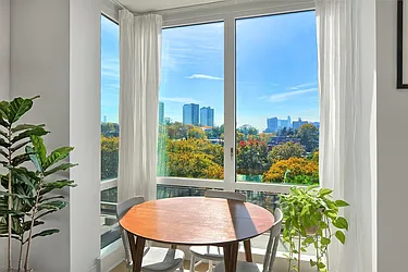 1000 Maxwell Lane, #9A