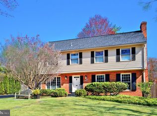 7009 Wolftree Ln, Rockville, MD 20852