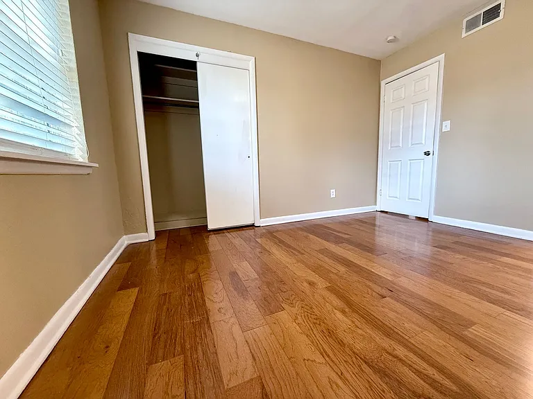2025 NW 46th St — Photo 10