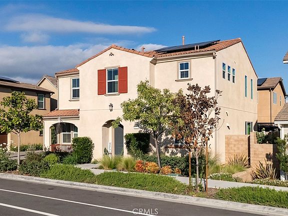 2nd image of 521 N Santa Paula St