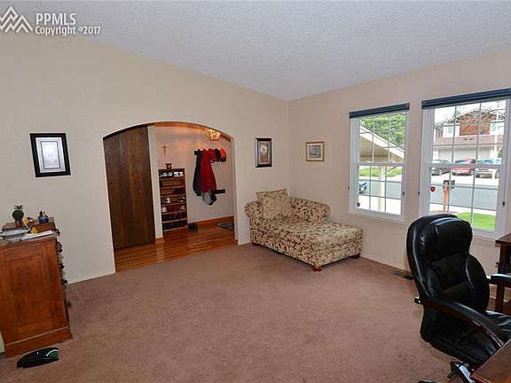 LIVING ROOM MAIN LEVEL