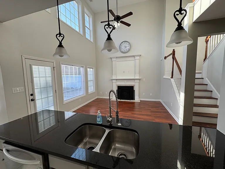 242 Tadcaster Ct — Photo 5
