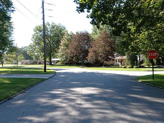 4th image of 4258 Staatz Dr