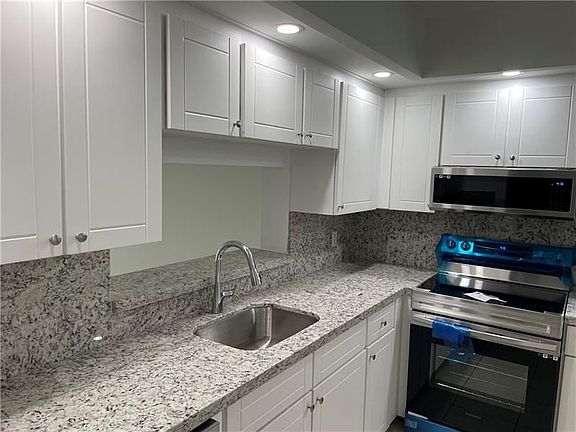 4th image of 900 SW 125th Way APT 110R