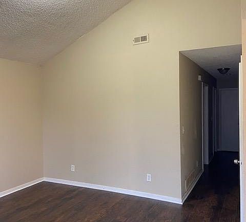 5th image of 4223 E 60th Ter