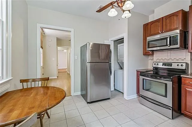 2327 Dauphine St — Photo 8