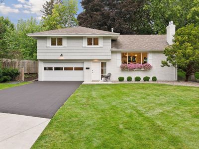 5620 Melody Lake Dr, Edina, MN, 55436