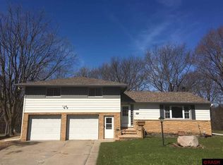 320 Haynes St, Mankato, MN 56001