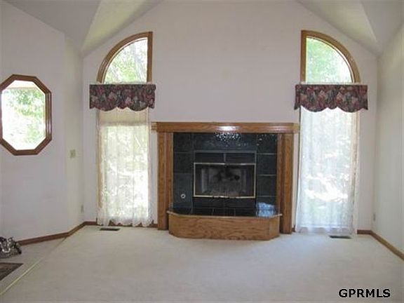 2nd image of 15035 Binney St