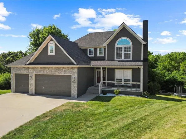 13300 Craig Ct, Smithville, MO 64089