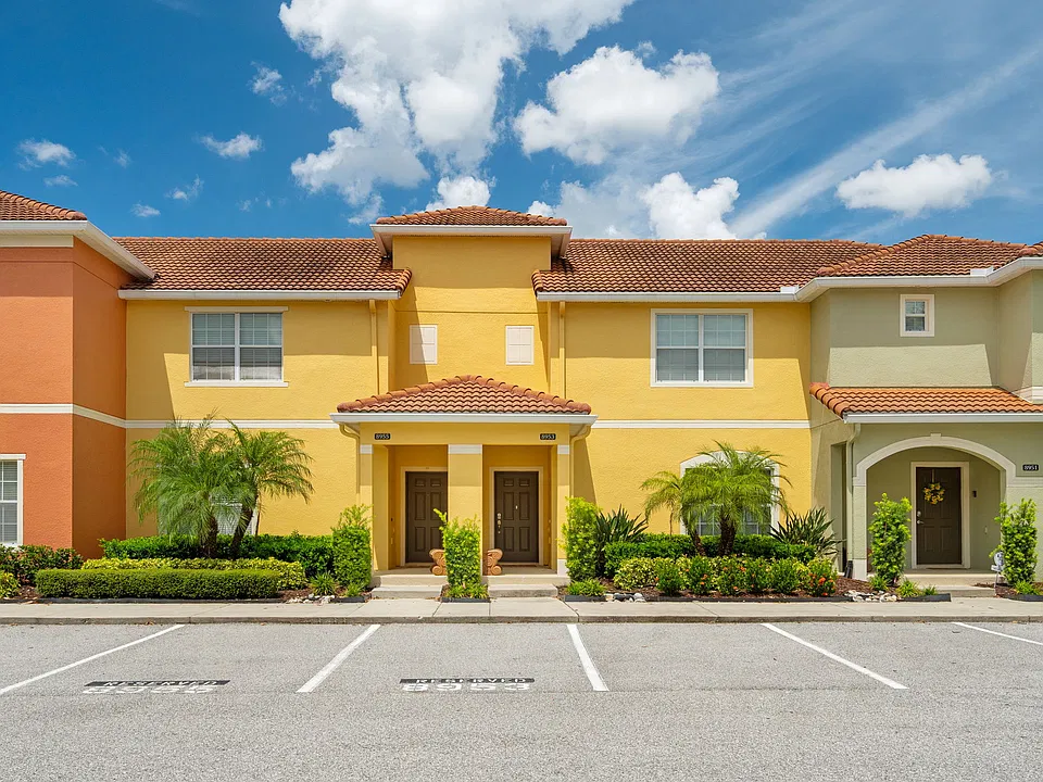 8953 California Palm Rd