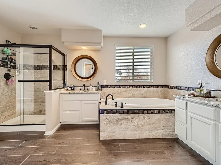 9805 Cypress Point Cir — Photo 25