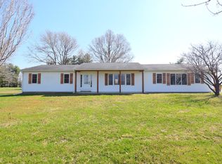 15665 N Angling Ln, Mount Vernon, IL 62864