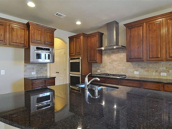 5th image of 7808 Keechie Dr