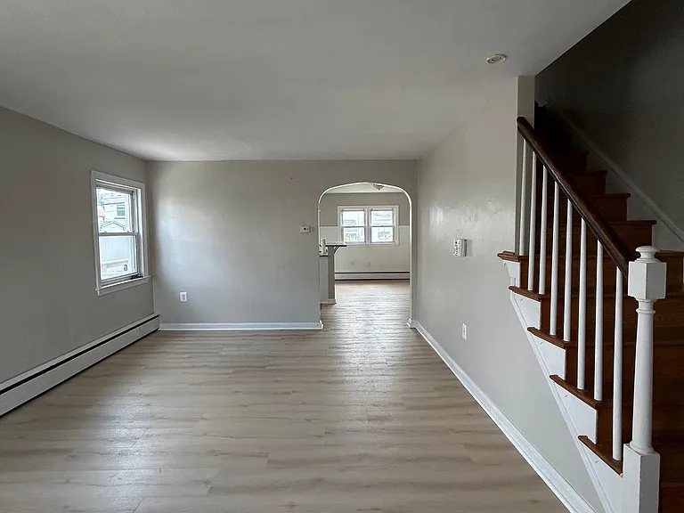 1852 Harfman Dr — Photo 3