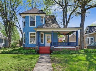617 W White St, Champaign, IL 61820