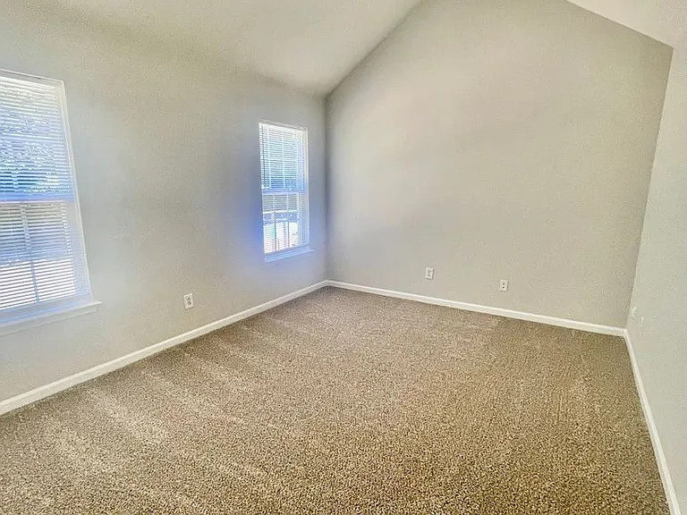 2423 Sunset Oaks Dr — Photo 11