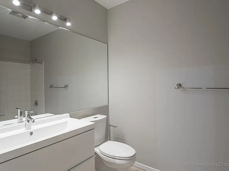 1000 W Adams St — Photo 18