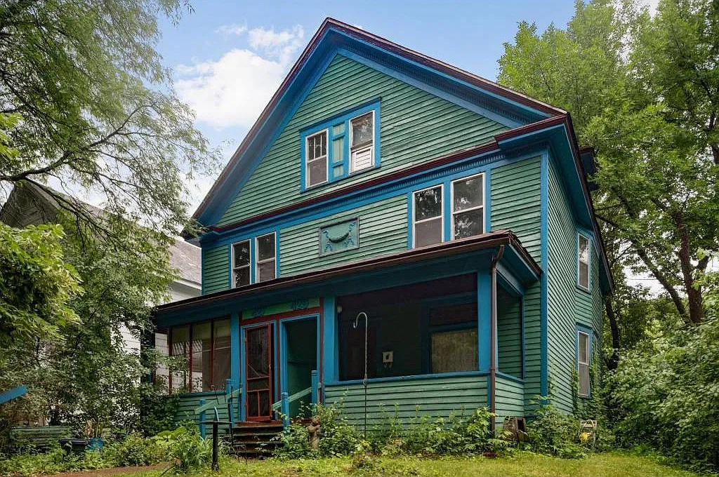427 Dewey St — Photo 3