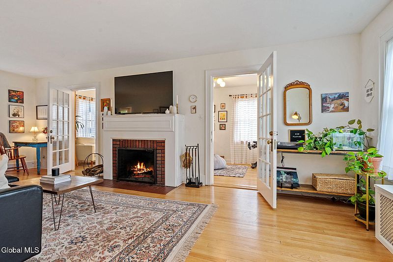 3rd image of 1556 Wendell Avenue