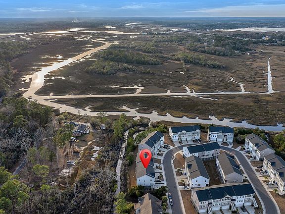 4th image of 161 Winding River Dr