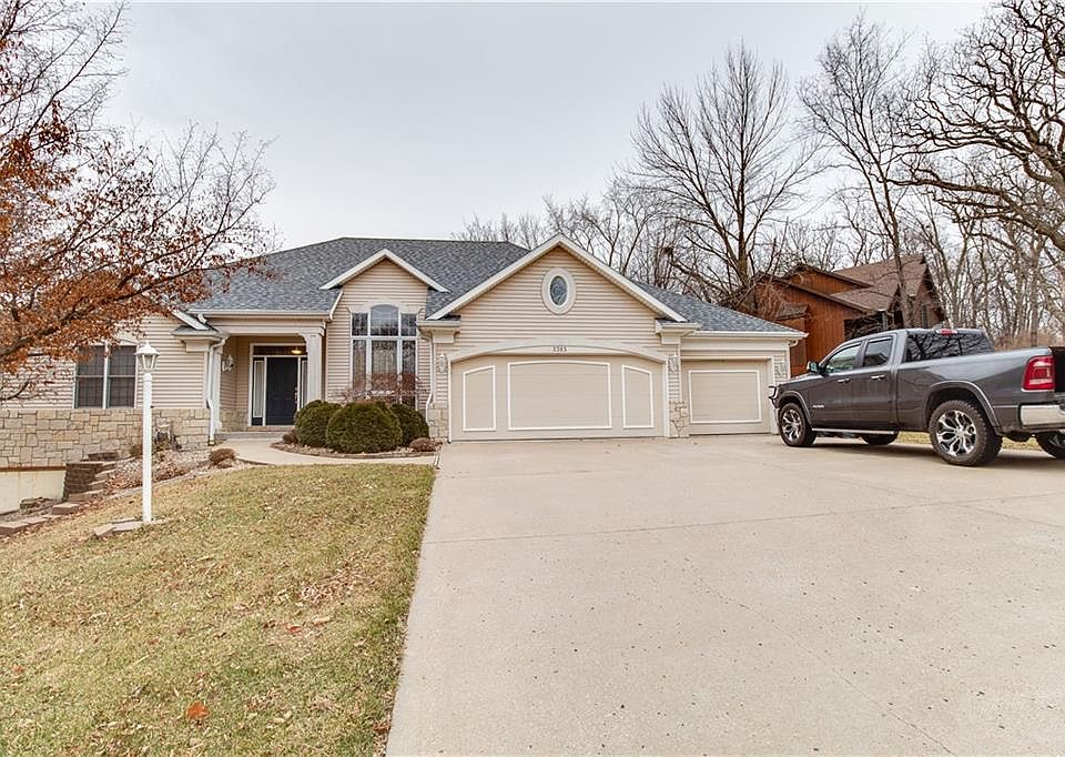 1st image of 3303 E Devonshire Dr